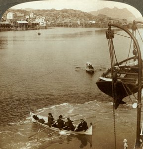 Landing fra en damper i arktisk land, Svolvaer, Lofotenøerne, N. Norge, c1905. af Unbekannt