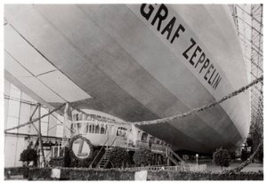 Lanceringsceremoni for Zeppelin LZ127 Graf Zeppelin, Friedrichshafen, Tyskland, 9. juli 1928 1933 af Unbekannt