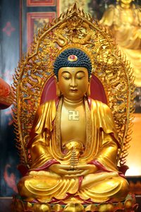 Leong San buddhistiske tempel. Gylden Buddha statue. Singapore af Unbekannt