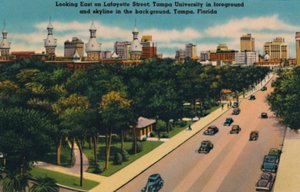 Kigger mod øst på Lafayette Street, Tampa University og skyline, Tampa, Florida, c1940