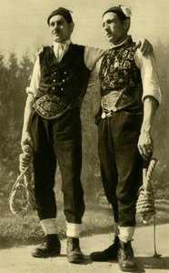 Mænd i traditionel kjole, Mühlviertel, Øvre Østrig, c1935. af Unbekannt
