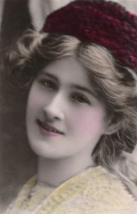 Miss Phyllis Dare, 1890-1975, c1930. af Unbekannt