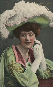 Frøken Ruth Lytton, 1875-1939, c1930. af Unbekannt