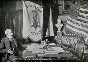 Nelson A Miles, US Army-general, ved sit hovedkvarter, 1898 af Unbekannt