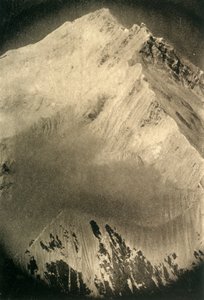 North East Ridge of Mount Everest, c1918-c1939. af Unbekannt