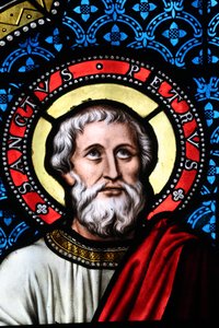 Notre-Dame Saint-Lazare kollegiale kirke, farvet glasvindue, Saint Peter, Avallon, Frankrig af Unbekannt