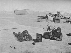 Observation med sekstant og kunstig horisont. juli 1895, 1897 af Unbekannt