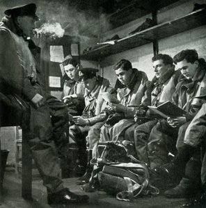 Old Hands Now - piloter fra Fleet Air Arm, c1943. af Unbekannt