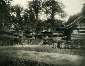 Et af mange templer i Nikko, Japan, et pilgrimssted med hellige helligdomme, 1936. af Unbekannt