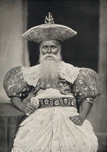 Lokal leder i Kandy i det gamle singalesiske kostume, 1926 af Unbekannt