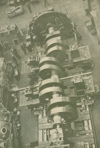 En del af krumtapakslen til M.V. Britannic White Star, 27.000 tons, c1930. af Unbekannt