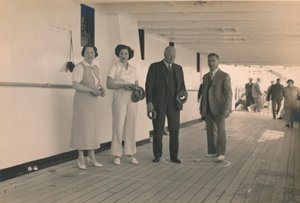 At spille quoits om bord på SS Arandora Star, 1936 af Unbekannt
