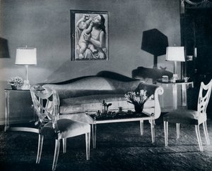 Plexiglasmøbler i interiør fra 1940