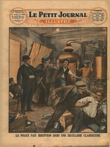 Politi razzia på et ulovligt destilleri, 1930. af Unbekannt