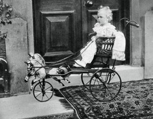 Prins Albert Windsor i en alder af et år, c1896 af Unbekannt
