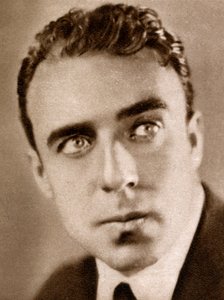 Raoul Walsh, amerikansk filminstruktør, 1933 af Unbekannt