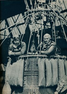 Klar til at teste instrumenter til brug i forsøget på ordene højderekord i 1935 c1937 af Unbekannt