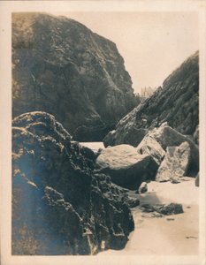 Rocks ved Newquay, 1927 af Unbekannt