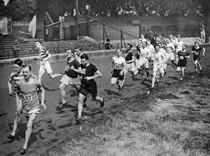 Løb den halve mil ved Civil Service Sports Day, Stamford Bridge, London, 1926-1927 af Unbekannt