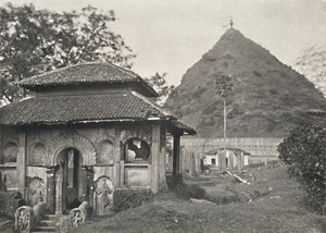 Ruwanweli Dagoba ved Anuradhapura. Østsiden, 1926 af Unbekannt