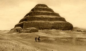 Saqqara - Trinpyramiden, c1918-c1939. af Unbekannt