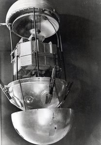 Sputnik 1, russisk satellit, 1957 af Unbekannt