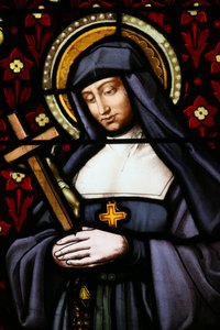 St. Paul kirke. Glasmosaik vindue. Jane Frances de Chantal (Jeanne de Chantal, Jeanne Francoise Fremyot de Rabutin, Baronesse de Chantal af Unbekannt
