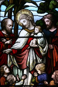 Glasmaleri, der forestiller Jesus, der byder børn velkommen, Billingshurst, Grande Bretagne af Unbekannt