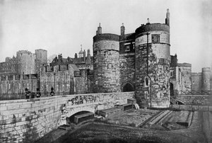 Byward Tower og den ydre afdeling, Tower of London, 20. århundrede af Unbekannt