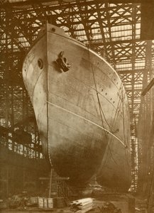 Cunard Aurania 14.000 tons på lagrene i Newcastle-On-Tyne, c1930. af Unbekannt
