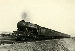 The Down Flying Scotsman Passing Reston, c1930. af Unbekannt