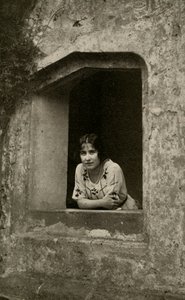 Hertuginden i Bisham Abbey, 1928. af Unbekannt