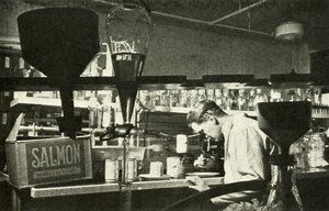Den store lakseindustri, c1948. af Unbekannt