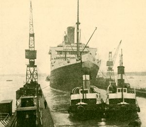 The Majestic Entering Dry Dock Hauled by Tugs, c1930. af Unbekannt