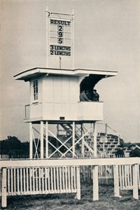 The New Judges Box, Kempton Park, c1940 af Unbekannt