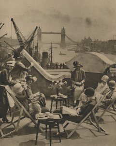 Poolen fra taghaven i Langbourne Club for City Women, 1920