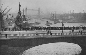 The Upper Pool fra London Bridge, en af de travleste dele af Londons havn, 1936 af Unbekannt
