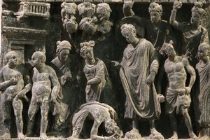 Victoria and Albert Museum. Relief, der viser et forsøg på Buddhas liv. 100-200. Schist. Gandhara/Nordvest Pakistan. Det Forenede Kongerige af Unbekannt