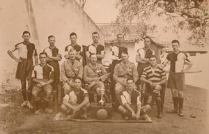 Young Soldiers Football Team fra den første bataljon, Queens Own Royal West Kent Regiment. P af Unbekannt