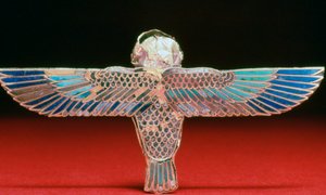Bagsiden af en guldvinget ba-amulet, ptolemæisk periode, Egypten, 4.-1. århundrede f.Kr. af Unbekannt
