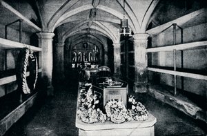 Krypten under koret i St Georges Chapel, Windsor Castle, 1910 1911 af Unbekannt