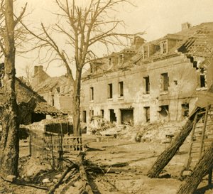 Glasværket i Soissons, Nordfrankrig, c1914-c1918 af Unbekannt