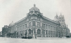 Det nye Victoria and Albert Museum åbnede den 26. juni 1909, c1909 af Unbekannt