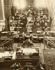 Åbningen af Dail Eireann, eller Deputeretkammeret, Dublin, Irland, 9. september 1922, 1935. af Unbekannt