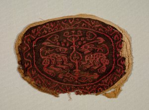 To konfronterede dyr fra en tunika, 700-800-tallet. af Unbekannt