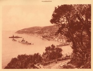 Udsigt over byen og Roadstead, Villefranche, 1930. af Unbekannt