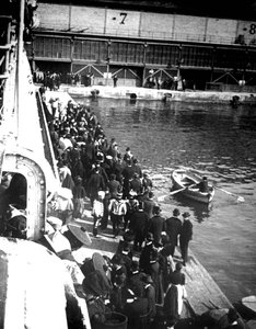 Besøgende i Port Doumen, Saigon, Vietnam, 1900 af Unbekannt
