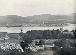 Warrenpoint - Fra Omeath, på den modsatte side af Carlingford Lough, 1895 af Unbekannt