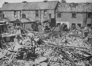 Bombernes arbejde og deres ødelæggelse, 1940, 1940 af Unbekannt
