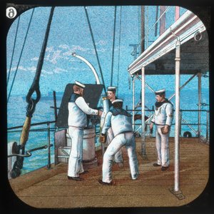Arbejder en 3-pund -- H.M.S. Blake, c1900. af Unbekannt